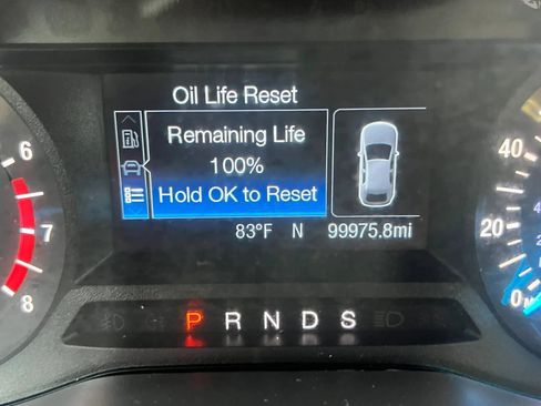 Used 2018 Ford Fusion SE FWD image 15