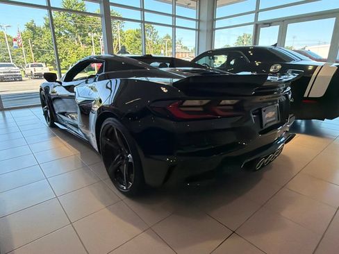 Used 2024 Chevrolet Corvette Z06 RWD image 6