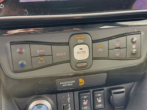 Used 2020 Nissan Leaf SL Plus FWD image 19