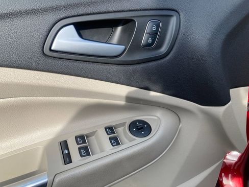 Used 2019 Ford Escape SEL AWD/4WD image 14