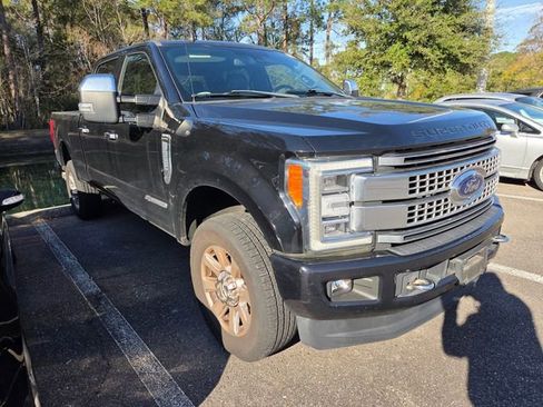 Used 2019 Ford F350 Platinum w/ Platinum Ultimate Package image 2