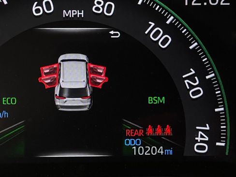 Used 2024 Toyota RAV4 XLE AWD/4WD image 17