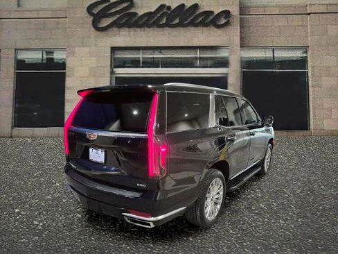 Used 2023 Cadillac Escalade Premium Luxury AWD/4WD image 5