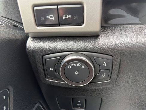 Used 2019 Ford F350 Lariat w/ Lariat Value Package AWD/4WD image 22
