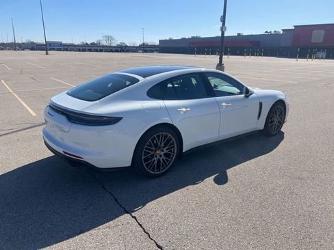 Used 2023 Porsche Panamera 4 Platinum Edition image 4