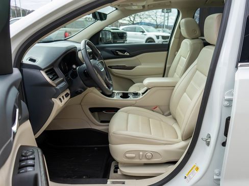 Used 2021 GMC Acadia Denali w/ GMC Pro Grade Package image 11