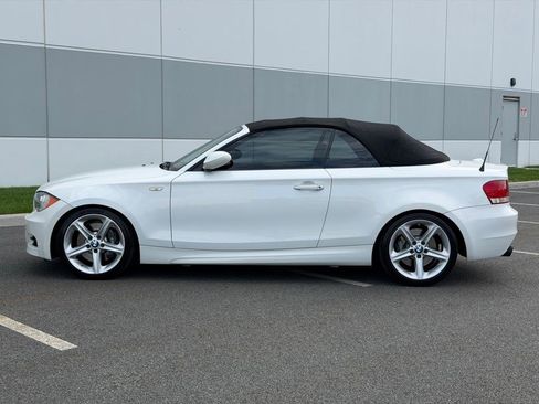 Used 2009 BMW 135i Convertible image 8