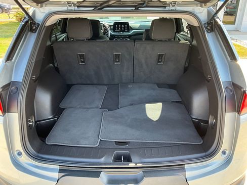 Used 2025 Chevrolet Blazer LT image 23