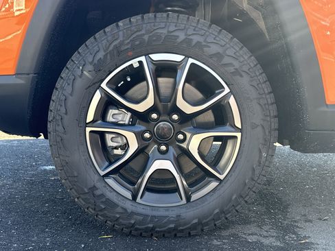 New 2026 Jeep Compass Trailhawk image 11