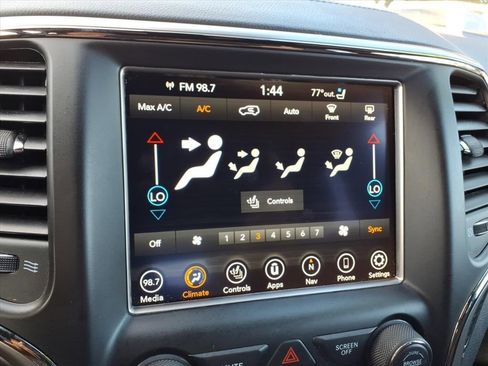 Used 2018 Jeep Grand Cherokee High Altitude image 17
