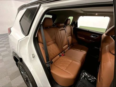 New 2026 Nissan Rogue Platinum w/ Platinum Premium Package image 30