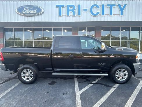 Used 2024 RAM 2500 Laramie w/ Towing Technology Group AWD/4WD image 1