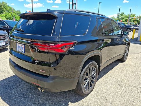 Used 2022 Chevrolet Traverse RS AWD/4WD image 25