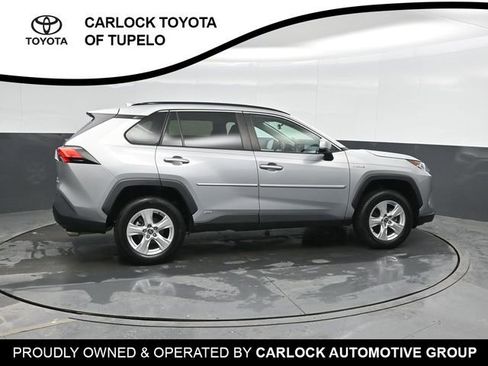 Used 2021 Toyota RAV4 XLE image 4