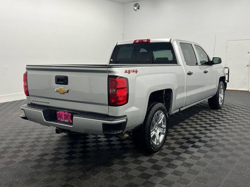 Used 2018 Chevrolet Silverado 1500 Custom w/ Custom Value Package AWD/4WD image 8