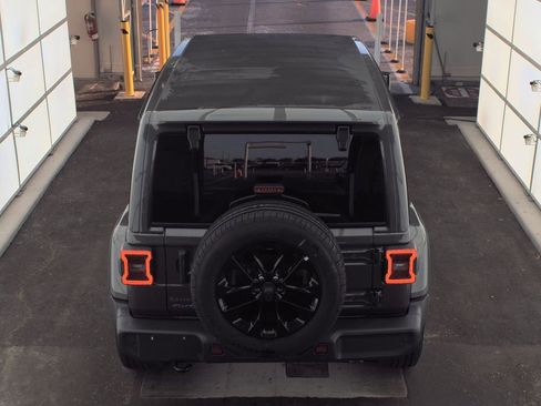 Used 2025 Jeep Wrangler Unlimited Sahara w/ Safety Group image 7