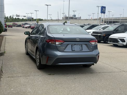 Used 2021 Toyota Corolla LE w/ Carpet Mat Package (TMS) FWD image 7