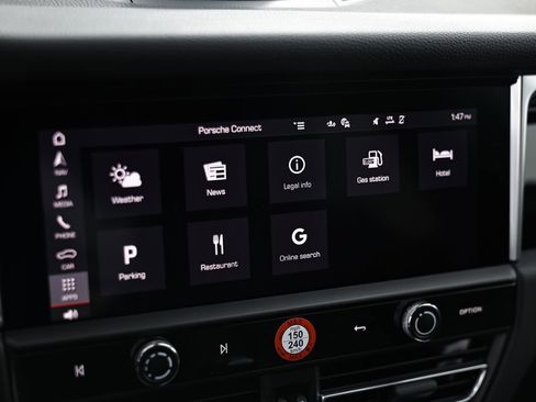 New 2026 Porsche Macan AWD/4WD image 39