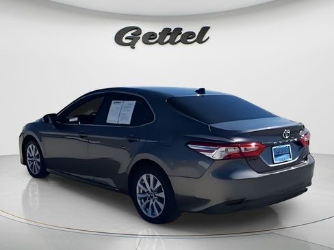 Used 2019 Toyota Camry LE image 6