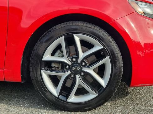 Used 2010 Kia Forte Koup SX w/ Leather Pkg FWD image 6