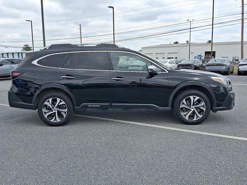 Used 2022 Subaru Outback Touring AWD/4WD image 7