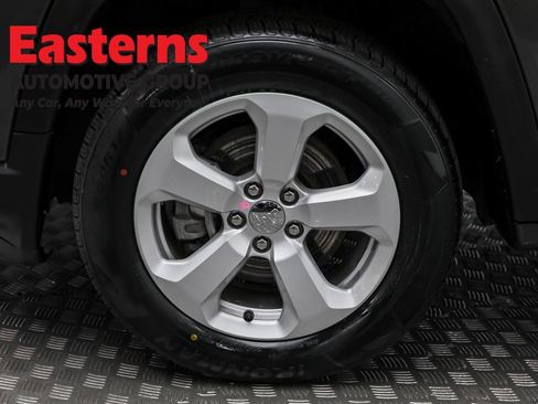 Used 2021 Jeep Compass Latitude w/ Driver Assistance Group image 31