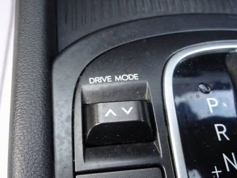 Used 2024 Hyundai Kona SEL image 15