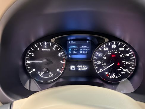 Used 2014 Nissan Altima 2.5 SL w/ Technology Package FWD image 19
