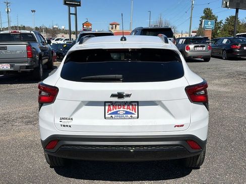 New 2026 Chevrolet Trax RS w/ Sunroof Package image 6