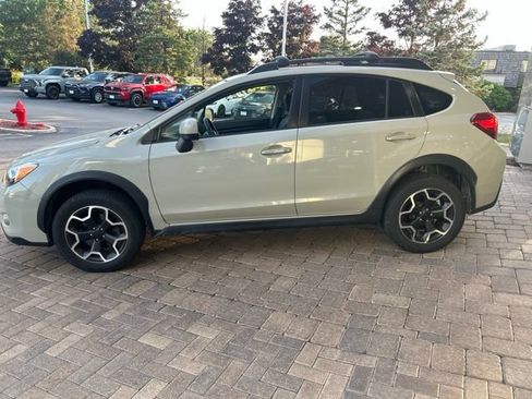 Used 2014 Subaru Crosstrek 2.0i Limited AWD/4WD image 2