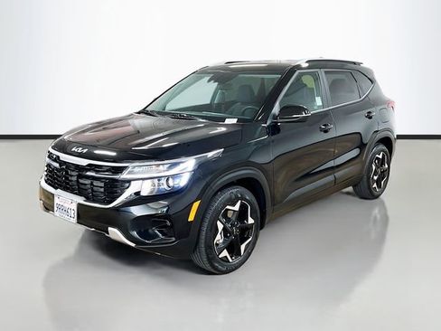 Certified 2025 Kia Seltos S image 3