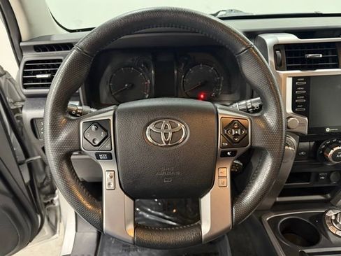 Used 2020 Toyota 4Runner SR5 image 17