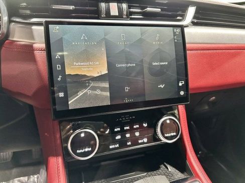 Used 2023 Jaguar F-PACE R-Dynamic S image 16