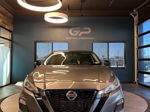 Used 2019 Nissan Altima 2.5 SR image 8