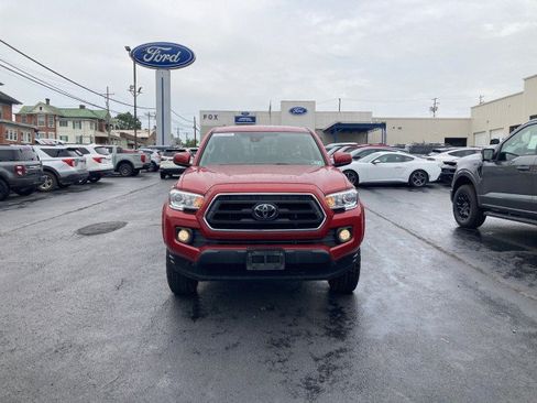 Used 2021 Toyota Tacoma SR5 AWD/4WD image 5