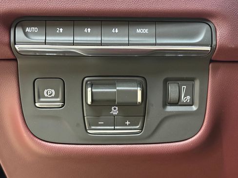 New 2026 Cadillac Escalade ESV Sport w/ LPO, ONYX Package image 18