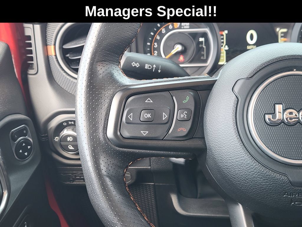 Used 2024 Jeep Gladiator Mojave w/ Safety Group AWD/4WD image 31