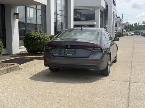 Used 2024 Honda Accord EX image 5