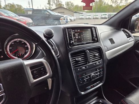 Used 2020 Dodge Grand Caravan GT FWD image 19