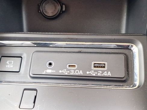 Used 2024 Subaru Ascent Limited w/ Technology Package image 22