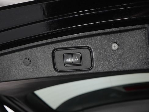 Used 2024 Nissan Pathfinder SL AWD/4WD image 11
