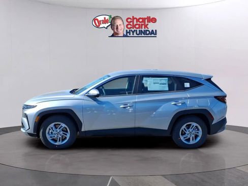 New 2026 Hyundai Tucson SE FWD image 2
