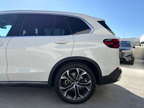 Used 2026 BMW X5 xDrive40i w/ Premium Package AWD/4WD image 5
