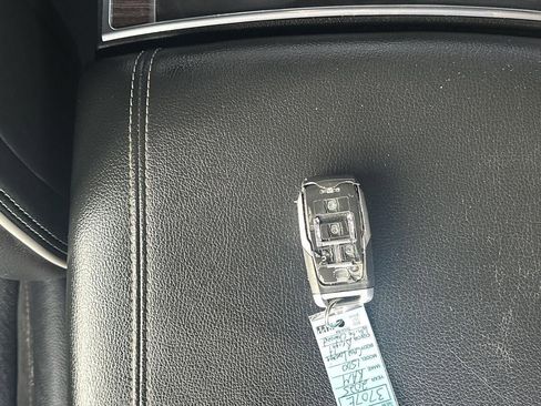 Used 2025 RAM 1500 Laramie image 19