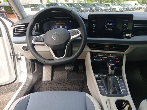 New 2025 Volkswagen Jetta SE image 13