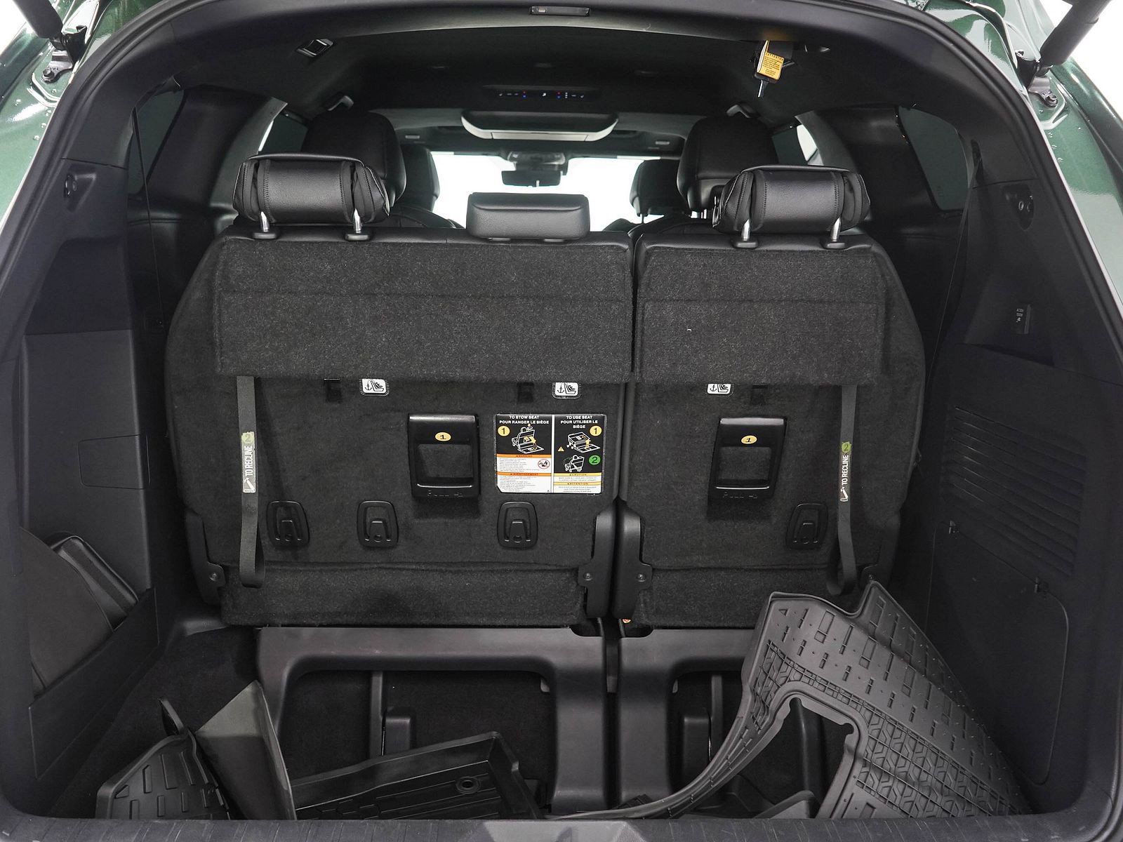 Used 2025 Toyota Sienna Platinum AWD/4WD image 9