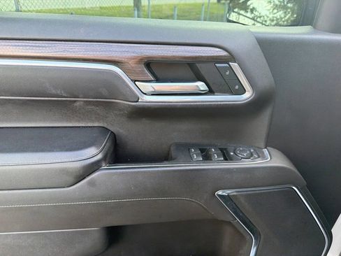 Used 2022 Chevrolet Silverado 1500 LT AWD/4WD image 16
