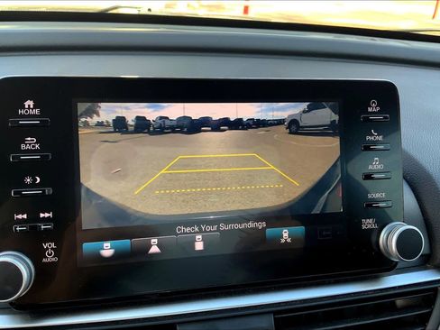 Used 2018 Honda Accord Touring image 26