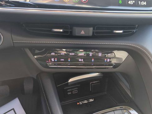 Used 2022 Buick Envision Avenir w/ Safety Package image 17