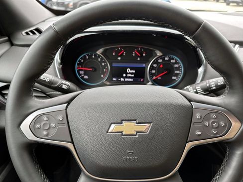 Used 2023 Chevrolet Traverse LT image 18